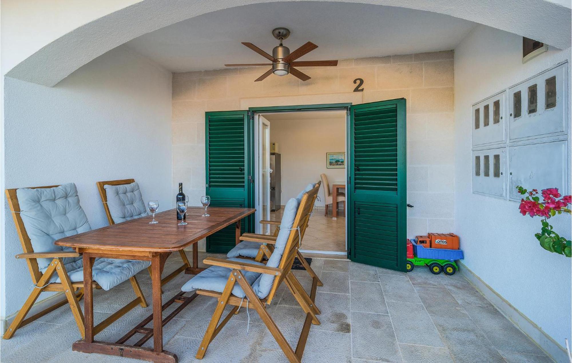 Nice Home In Postira With Outdoor Swimming Pool Εξωτερικό φωτογραφία