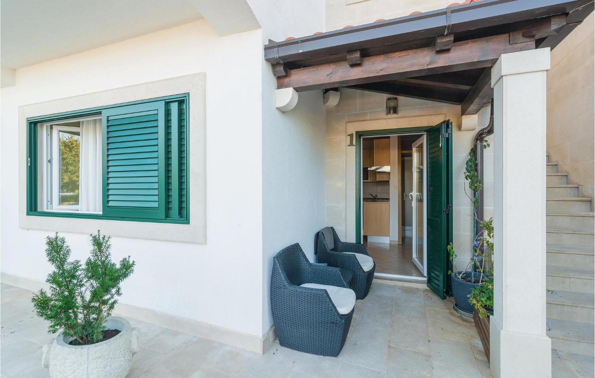 Nice Home In Postira With Outdoor Swimming Pool Εξωτερικό φωτογραφία