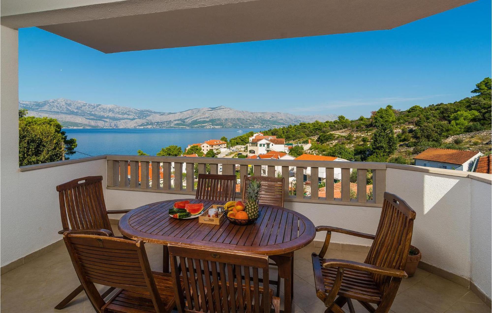 Nice Home In Postira With Outdoor Swimming Pool Εξωτερικό φωτογραφία