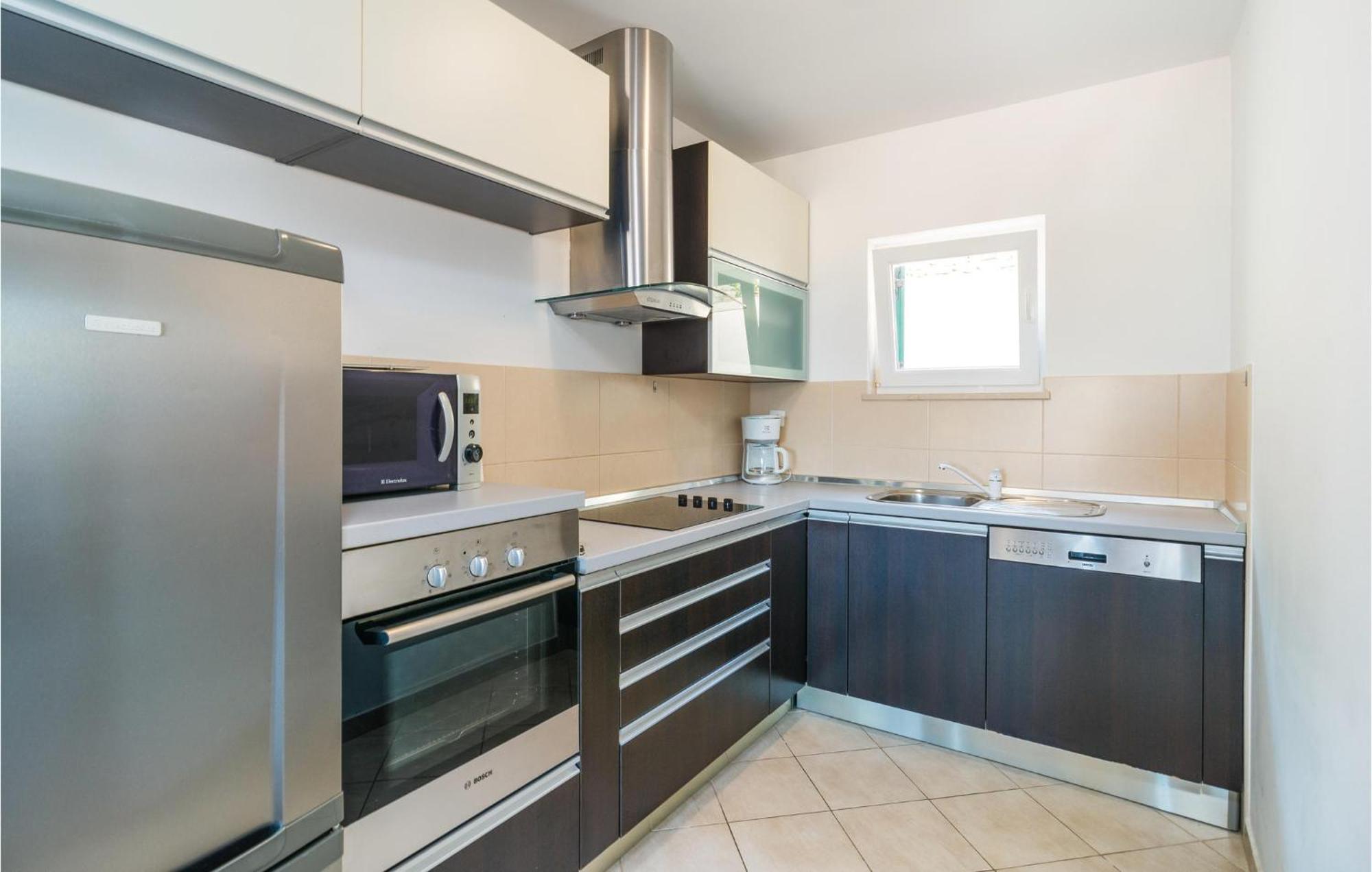 Nice Home In Postira With Outdoor Swimming Pool Εξωτερικό φωτογραφία